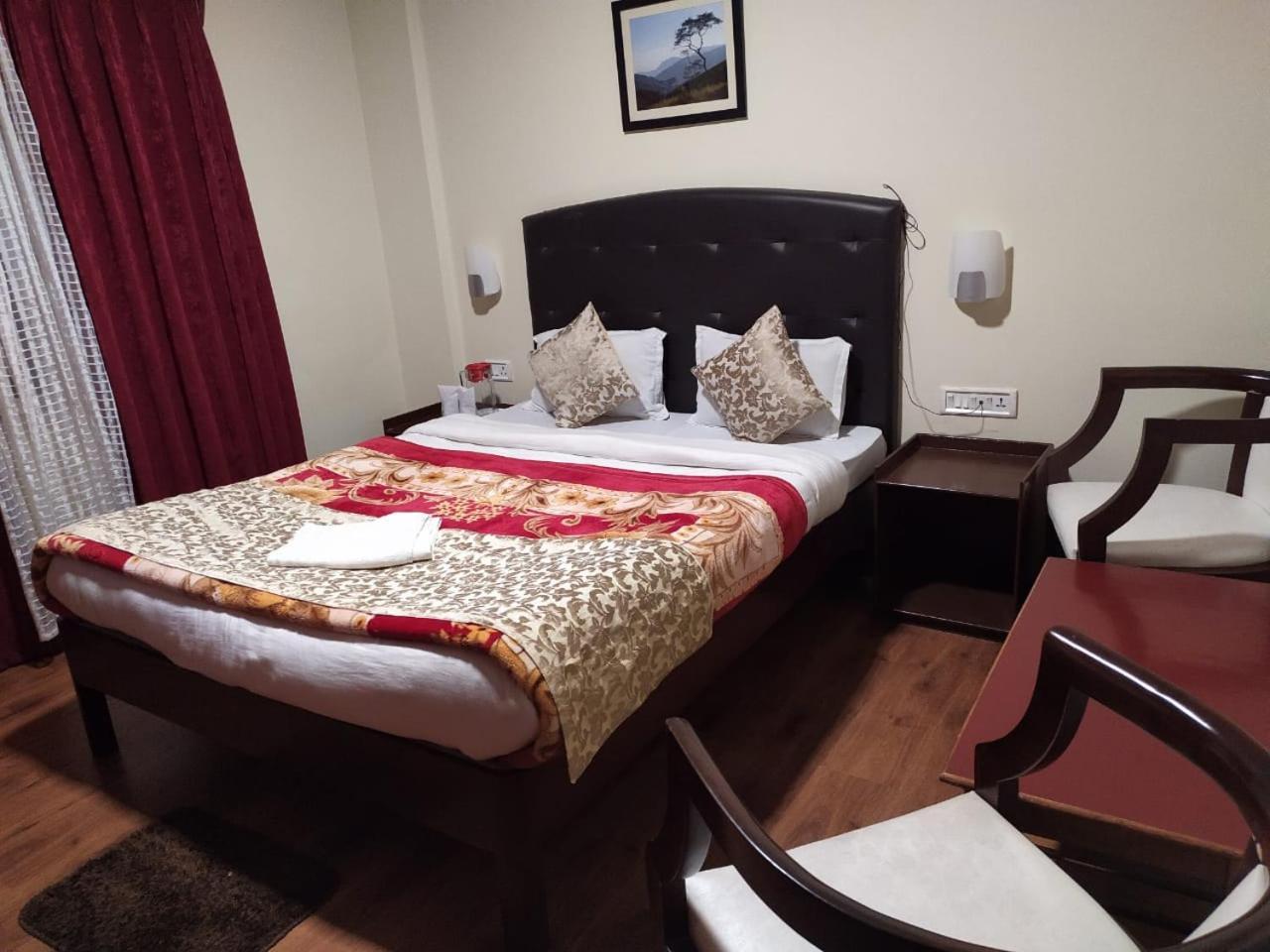 Sandrup Hotel Dardzsiling Szoba fotó